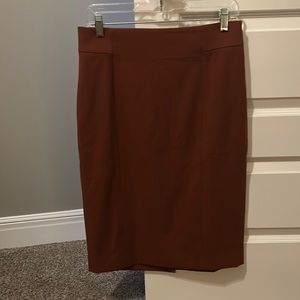 High waist pencil skirt.